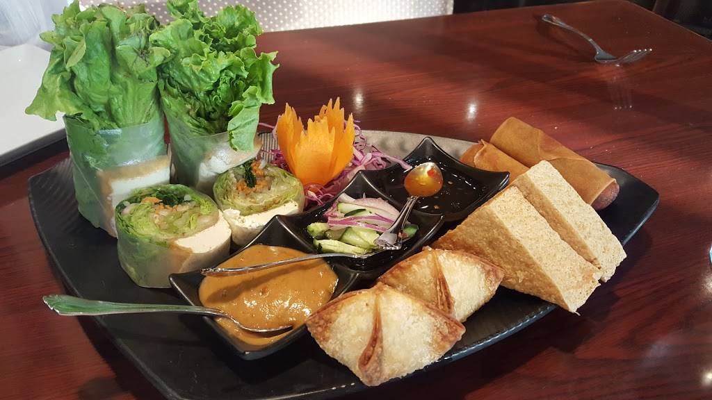 Aiyara Thai Cuisine | restaurant | 41533 Margarita Rd ste m102, Temecula, CA 92591, USA | 9512965758 OR +1 951-296-5758