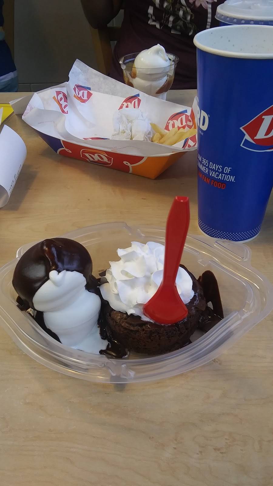 Dairy Queen Grill & Chill | restaurant | 1005 E Green Bay St, Shawano, WI 54166, USA | 7155265730 OR +1 715-526-5730