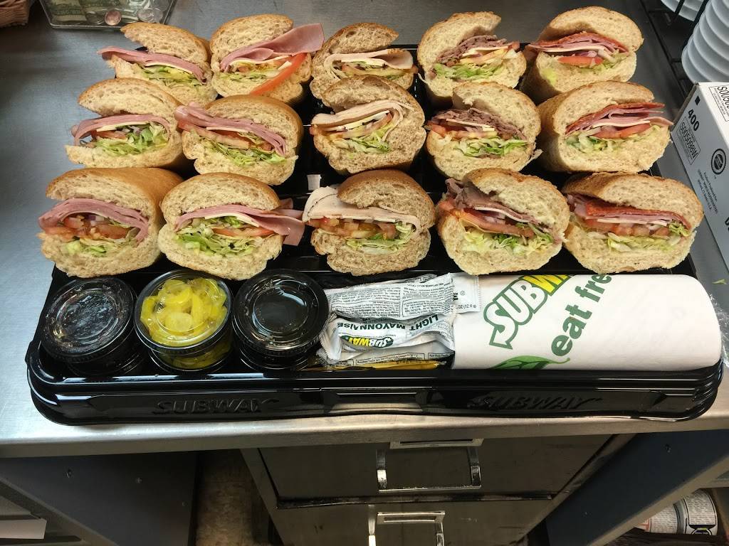 Subway Restaurants | restaurant | 1187 Middle Country Rd, (KingKullen Plaza), Middle Island, NY 11953, USA | 6319246789 OR +1 631-924-6789