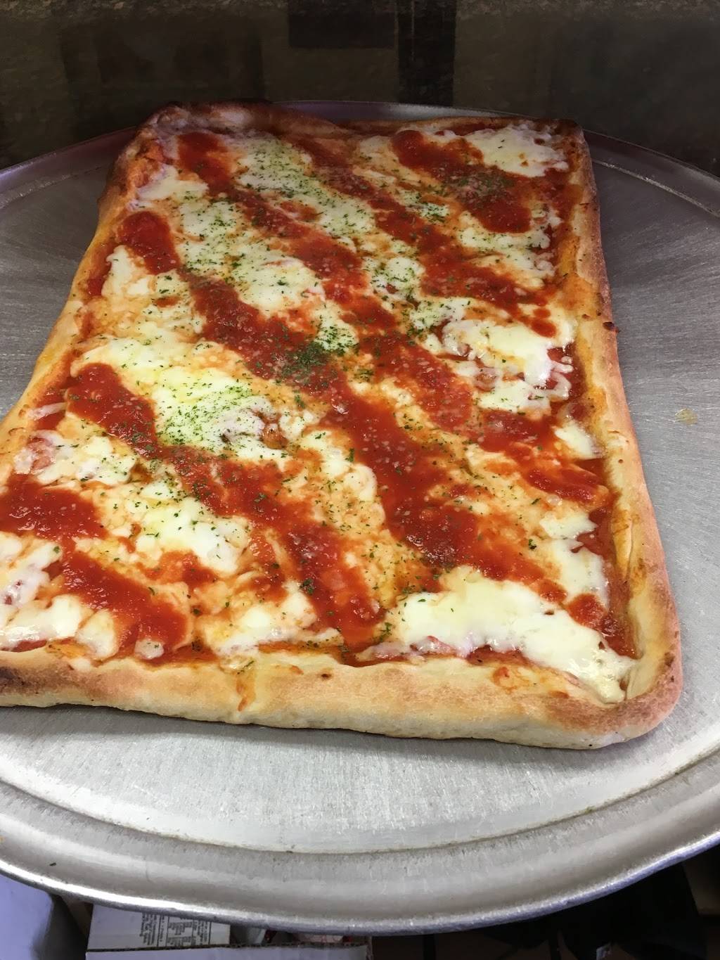 Franks Pizza | restaurant | 8025 Flatlands Ave, Brooklyn, NY 11236, USA | 7182518095 OR +1 718-251-8095