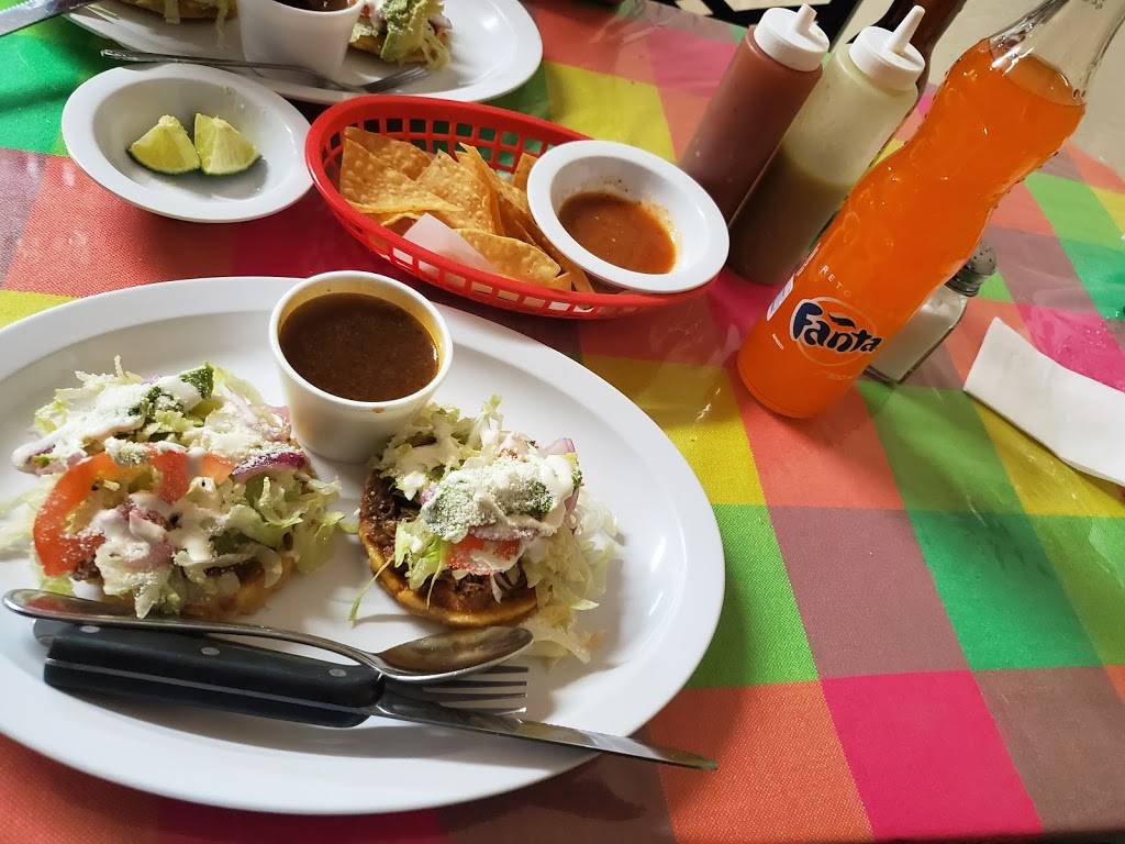 Birria Queen | restaurant | 2535 E Bell Rd #15, Phoenix, AZ 85032, USA | 6025952391 OR +1 602-595-2391