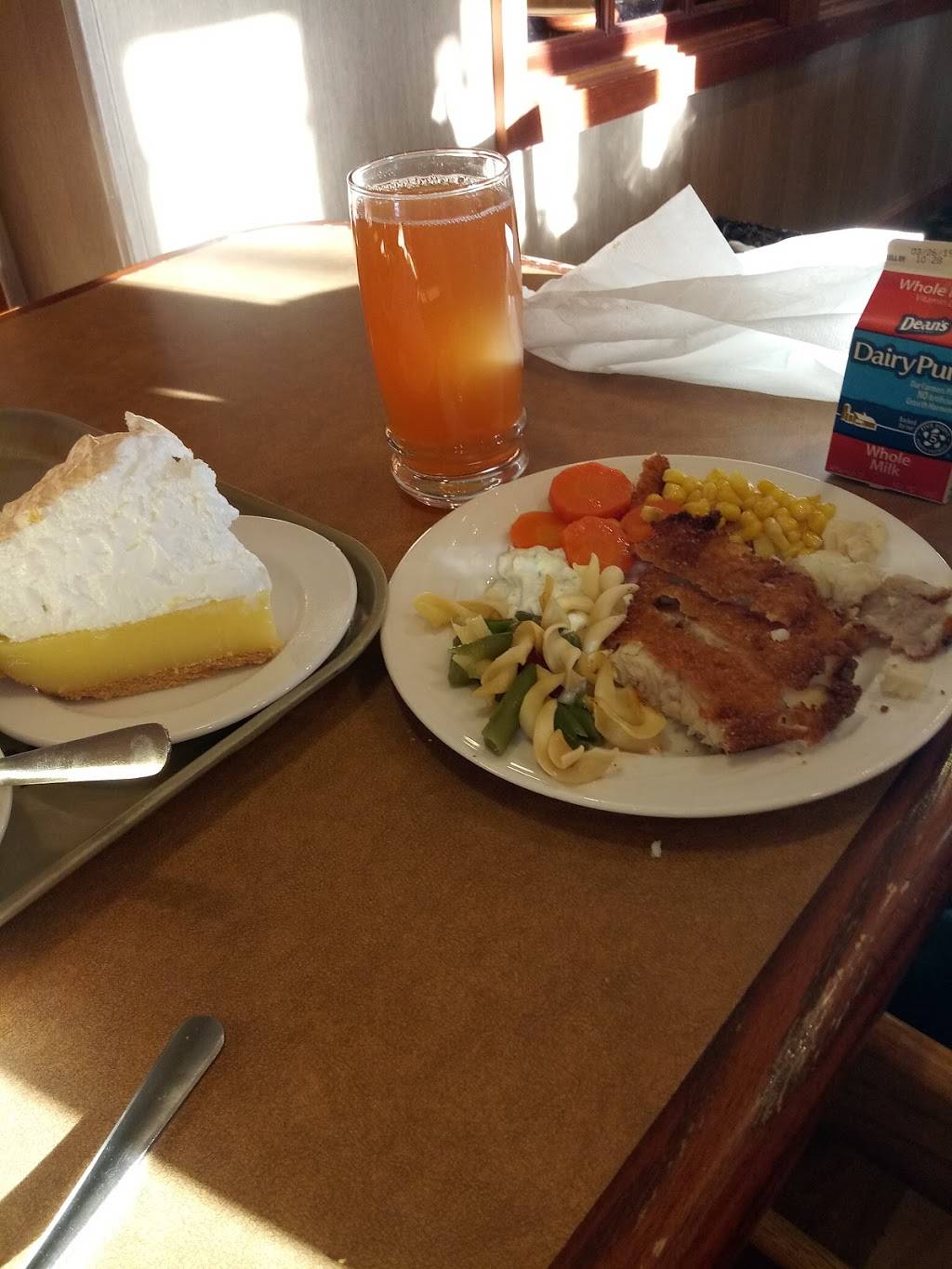 Miss Sheris Cafeteria | restaurant | 5406 Southfield Center, St. Louis, MO 63123, USA | 3148491141 OR +1 314-849-1141