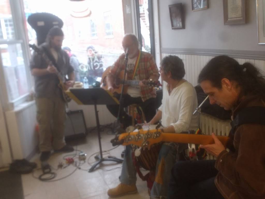 Mina Cafe | restaurant | 104 Rue Saint-Eustache, Saint-Eustache, QC J7R 2K9, Canada | 4504739009 OR +1 450-473-9009