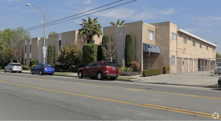 CreoleNesian Fusion | restaurant | 5250 Orange Ave, Long Beach, CA 90805, USA | 4242004111 OR +1 424-200-4111