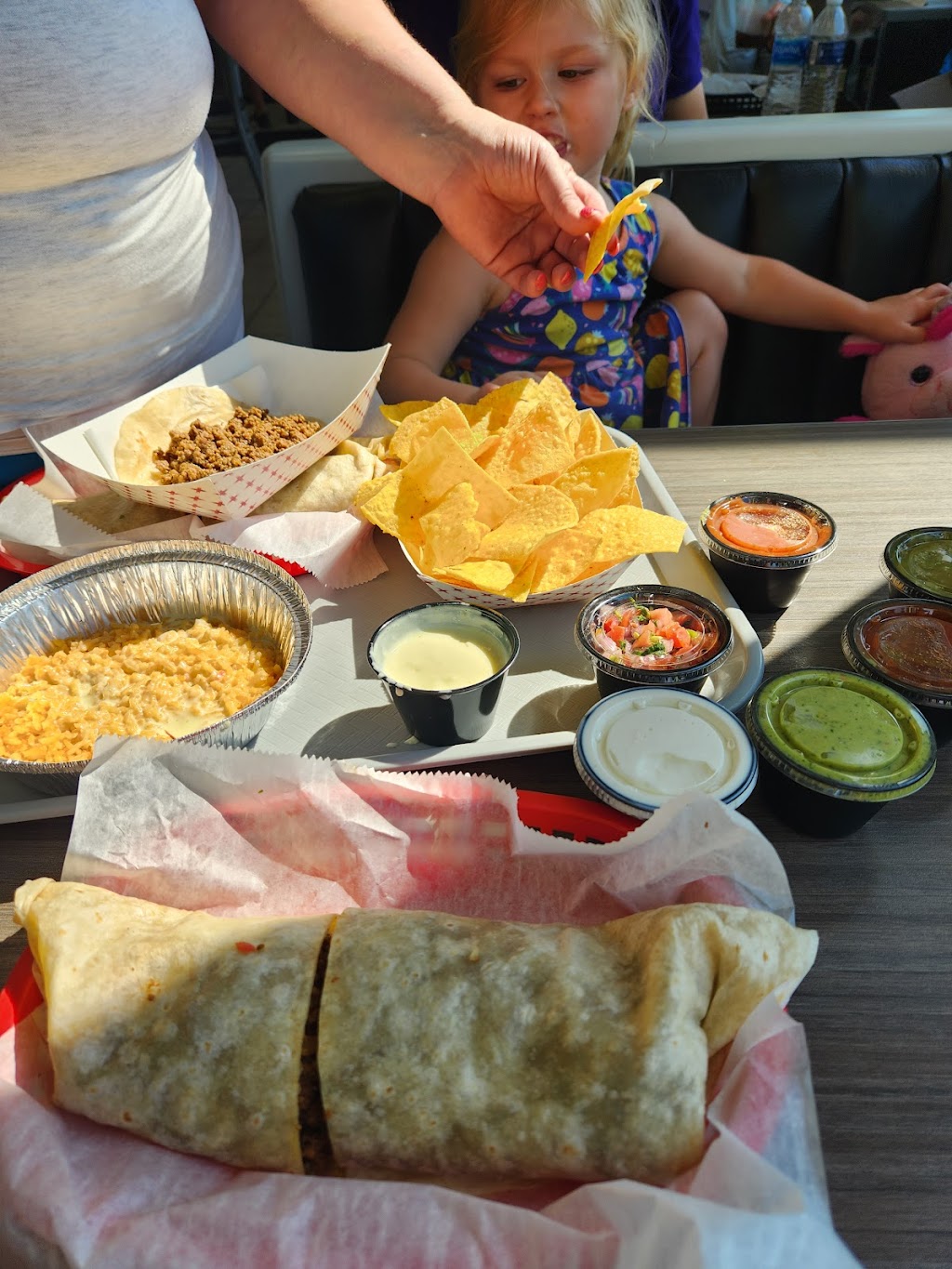 El Zarape | restaurant | 103 S Nicolet St, Mackinaw City, MI 49701, USA | 2314366151 OR +1 231-436-6151