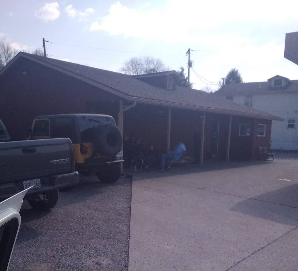 Lil Country Store Pizza | restaurant | 17752 MO-177, Jackson, MO 63755, USA | 5732432882 OR +1 573-243-2882