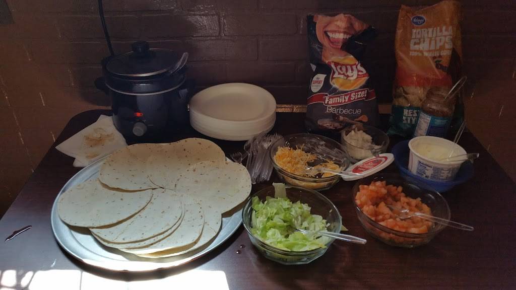 Beer 32 Bar & Grill. | restaurant | 4215 W Southport Rd, Peoria, IL 61615, USA | 3098392049 OR +1 309-839-2049