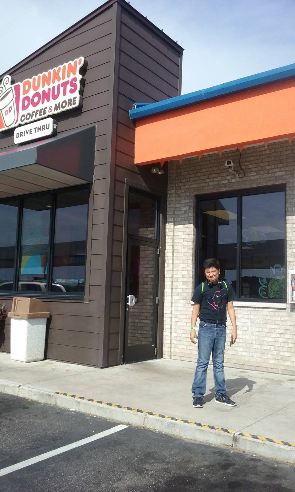 Dunkin | bakery | 1171 S Wisconsin Dells Pkwy S, Lake Delton, WI 53940, USA | 6082541111 OR +1 608-254-1111