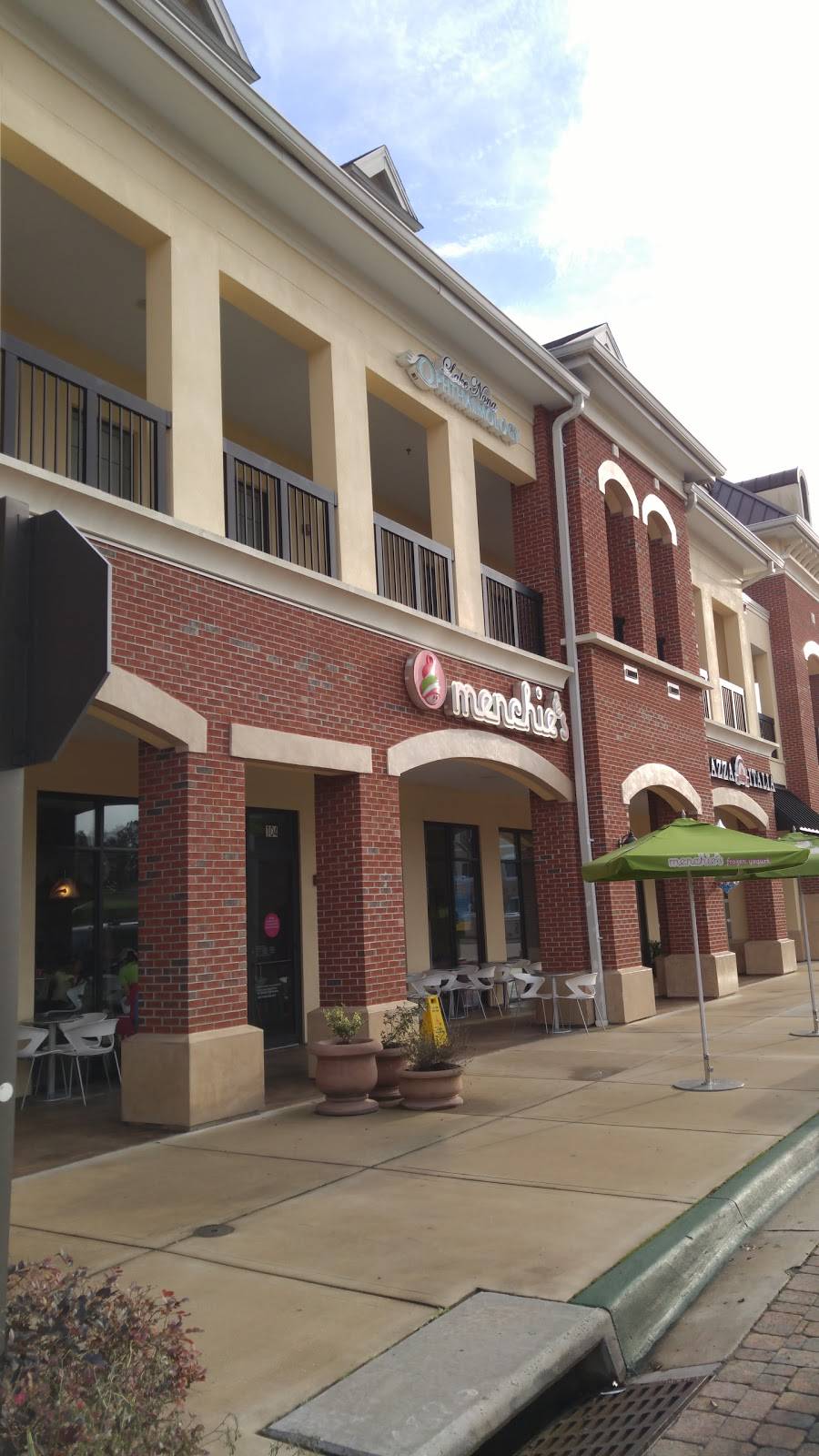 Menchies Frozen Yogurt | bakery | 9685 Lake Nona Village Pl, Orlando, FL 32827, USA | 4078564811 OR +1 407-856-4811