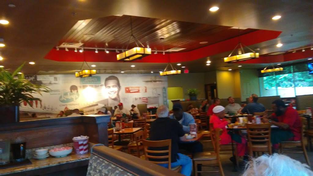 Lubys | restaurant | 2400 S MacGregor Way, Houston, TX 77021, USA | 7137471913 OR +1 713-747-1913