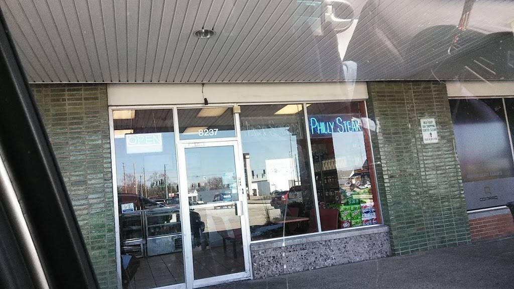 Js Wing & Seafood | restaurant | 8237 Pendleton Pike, Indianapolis, IN 46226, USA | 3178900088 OR +1 317-890-0088