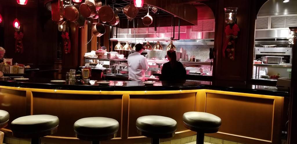 Winstons Grille | restaurant | 6401 Falls of Neuse Rd, Raleigh, NC 27615, USA | 9197900700 OR +1 919-790-0700