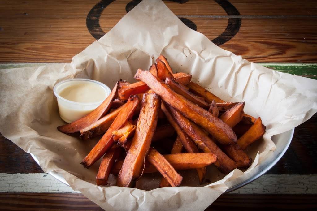 Sams Burgers | restaurant | 1017 Dairy Ashford St, Houston, TX 77079, USA | 2814964052 OR +1 281-496-4052