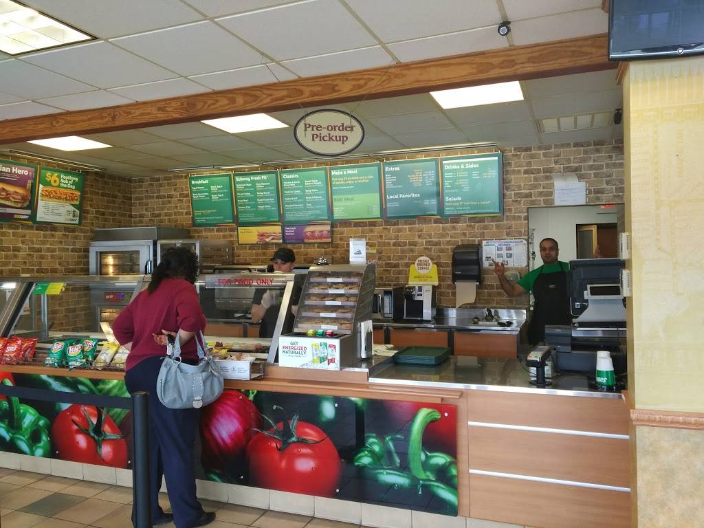 Subway | restaurant | 1105 Main St, Victoria, VA 23974, USA | 4346961400 OR +1 434-696-1400