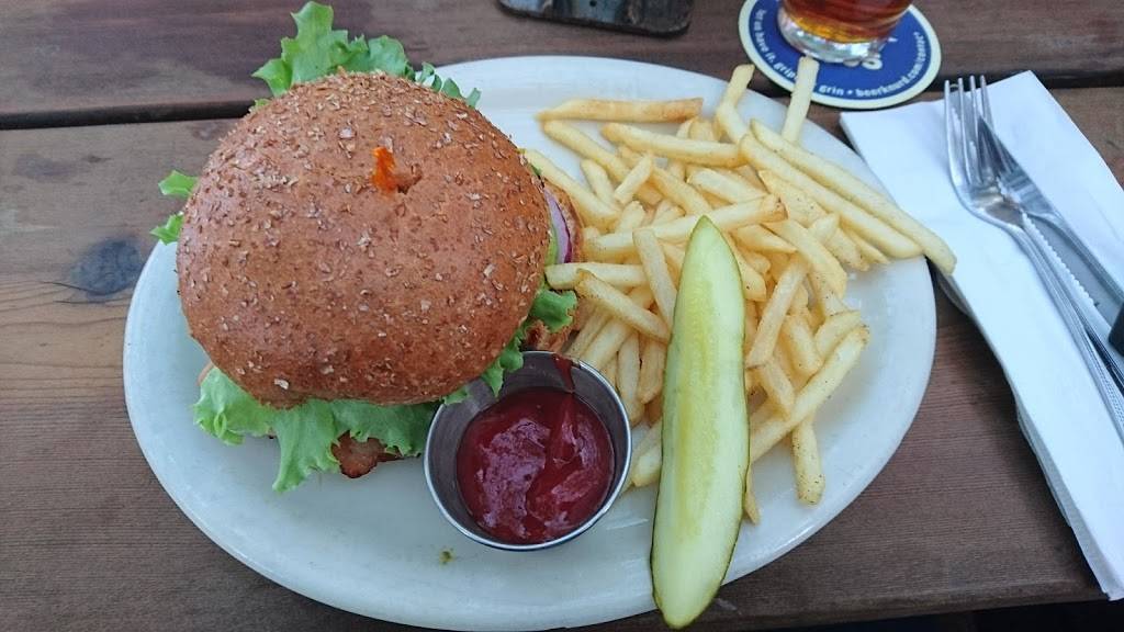 Flying Saucer | restaurant | 111 E 3rd St, Fort Worth, TX 76102, USA | 8173367470 OR +1 817-336-7470