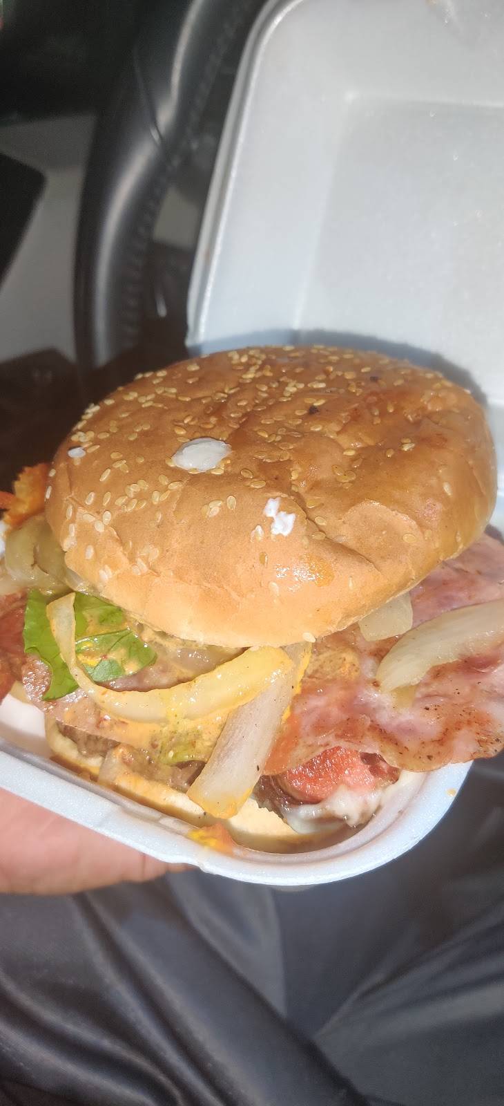 El Santo Dogo | restaurant | 1410 Tuolumne Blvd, Modesto, CA 95351, USA | 2094090613 OR +1 209-409-0613