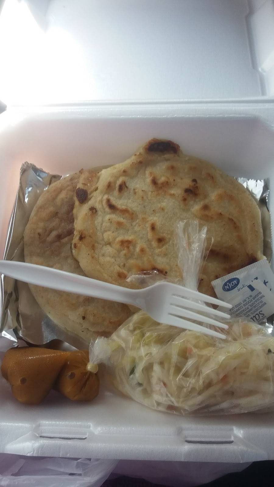 Taqueria Y Pupuseria Loretta | restaurant | Houston, TX 77015, USA | 8326182453 OR +1 832-618-2453