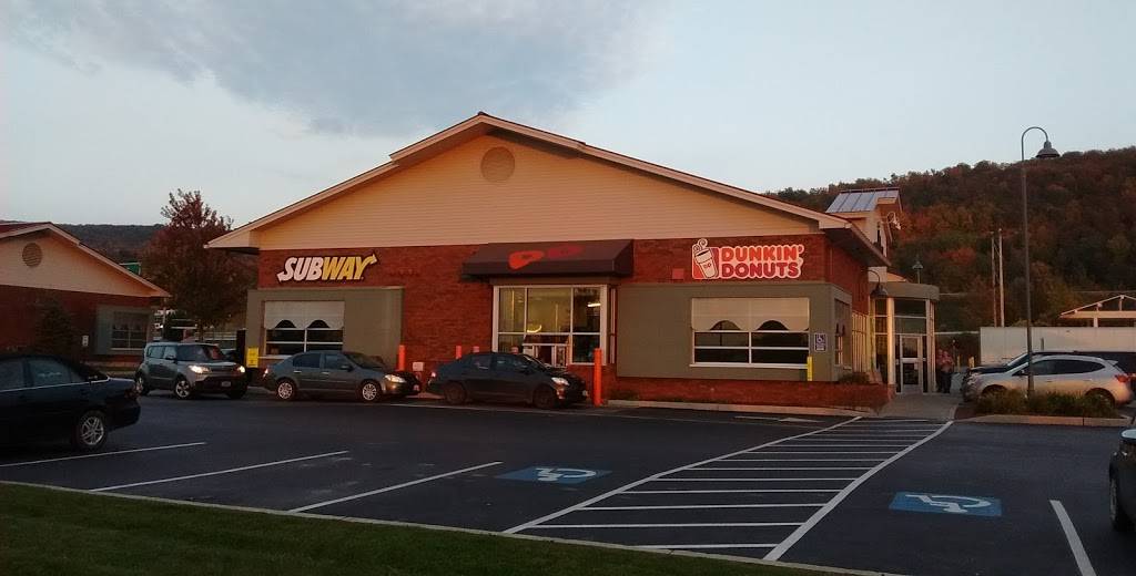 Subway | restaurant | 711 Fairfax Rd, St Albans City, VT 05478, USA | 8025285489 OR +1 802-528-5489