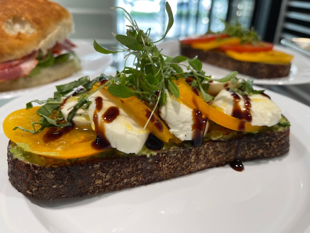 My Deli Market | restaurant | 1100 Brickell Bay Dr #107, Miami, FL 33131, USA | 7863524746 OR +1 786-352-4746