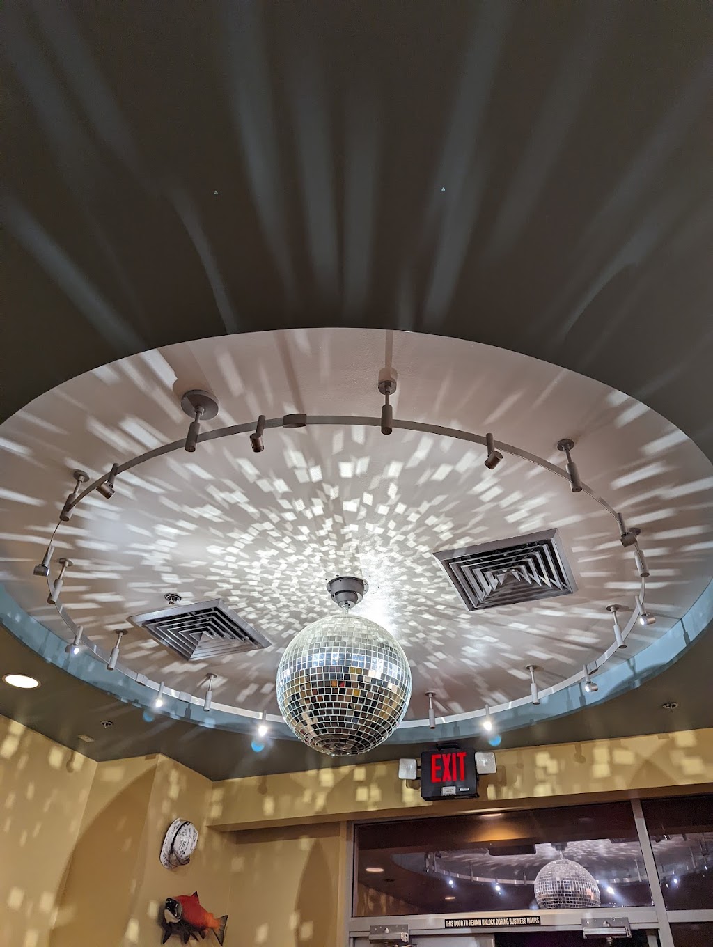 Raising Canes Chicken Fingers | restaurant | 1551 S Milton Rd, Flagstaff, AZ 86001, USA | 9284405400 OR +1 928-440-5400