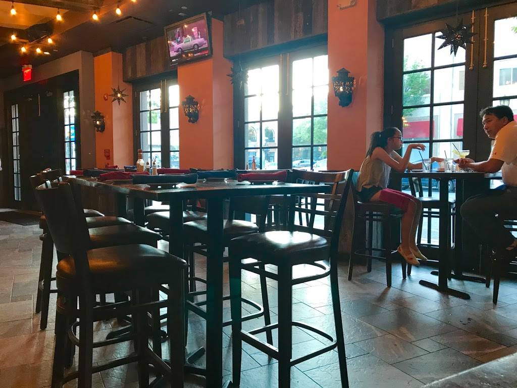 Lolas Mexican Kitchen | restaurant | 169 E Post Rd, White Plains, NY 10601, USA | 9143584939 OR +1 914-358-4939