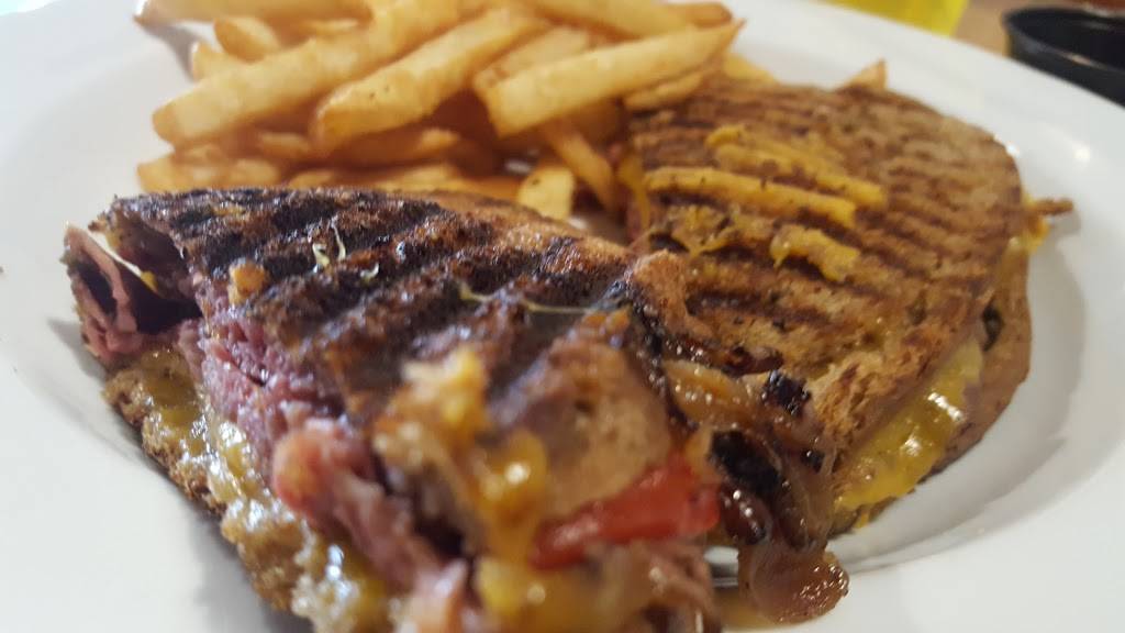 Francos Kitchen | restaurant | 10 W Oak St, Lodi, CA 95240, USA | 2094007164 OR +1 209-400-7164