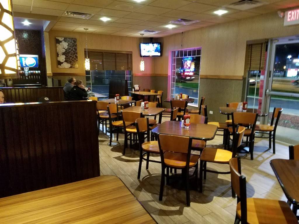 Nicks Red Hots Aurora | restaurant | 4408 E New York St, Aurora, IL 60504, USA | 6305858900 OR +1 630-585-8900