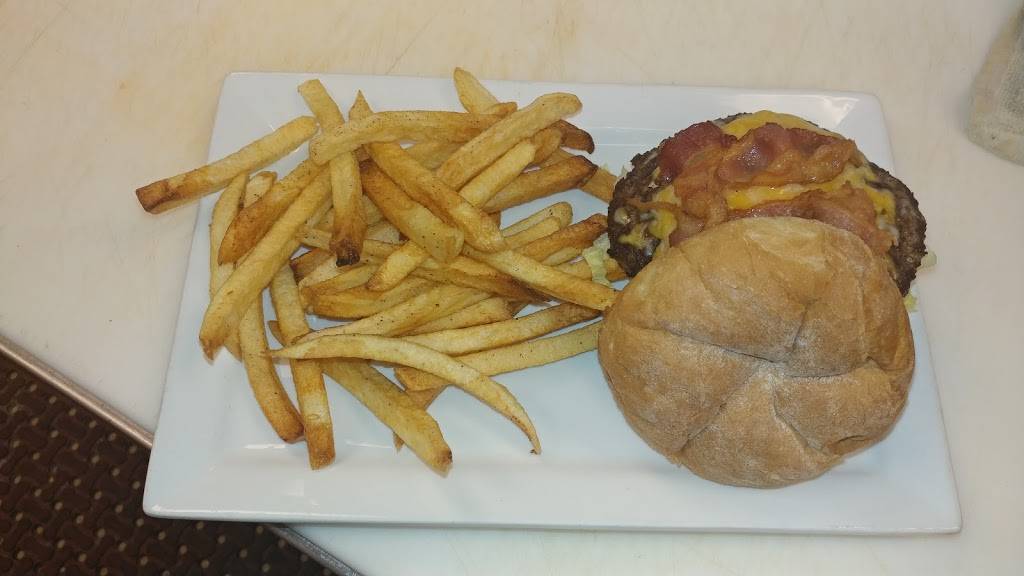 The Village Eatery | restaurant | Merrimack, NH 03054, USA | 6032625196 OR +1 603-262-5196