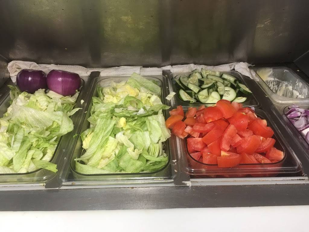 NY HALAL FOOD TURCK # 2 | restaurant | 610 W 9th St, Chester, PA 19013, USA | 2158069046 OR +1 215-806-9046