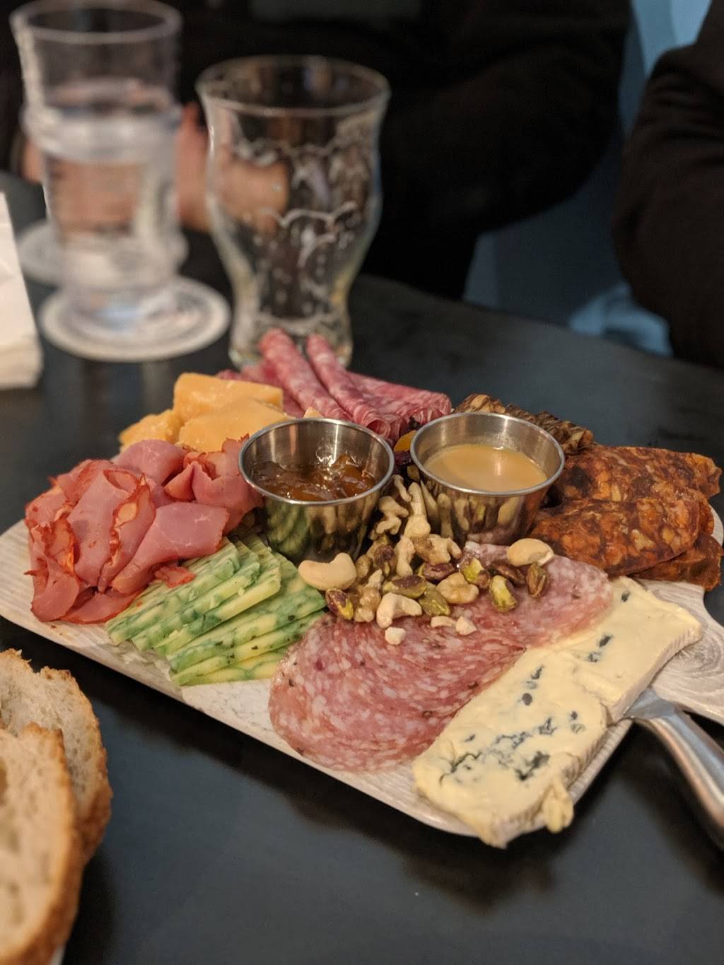 Oat Soda Lake Orion | restaurant | 197 S Broadway St, Lake Orion, MI 48362, USA | 2485582900 OR +1 248-558-2900