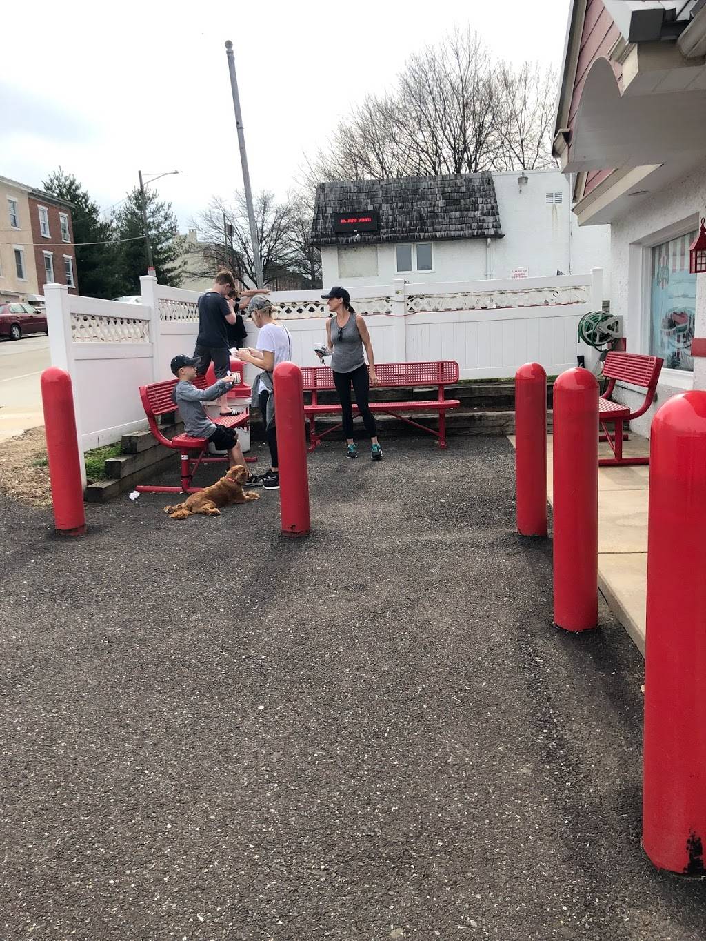 Ritas Italian Ice & Frozen Custard | restaurant | 323 E Gay St, West Chester, PA 19380, USA | 6107389090 OR +1 610-738-9090