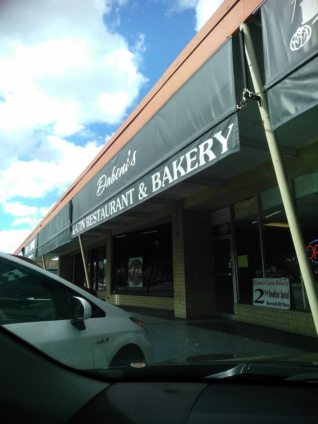 Dabenis Latin Restaurant | restaurant | 239 E Michigan St, Orlando, FL 32806, USA | 4074226888 OR +1 407-422-6888