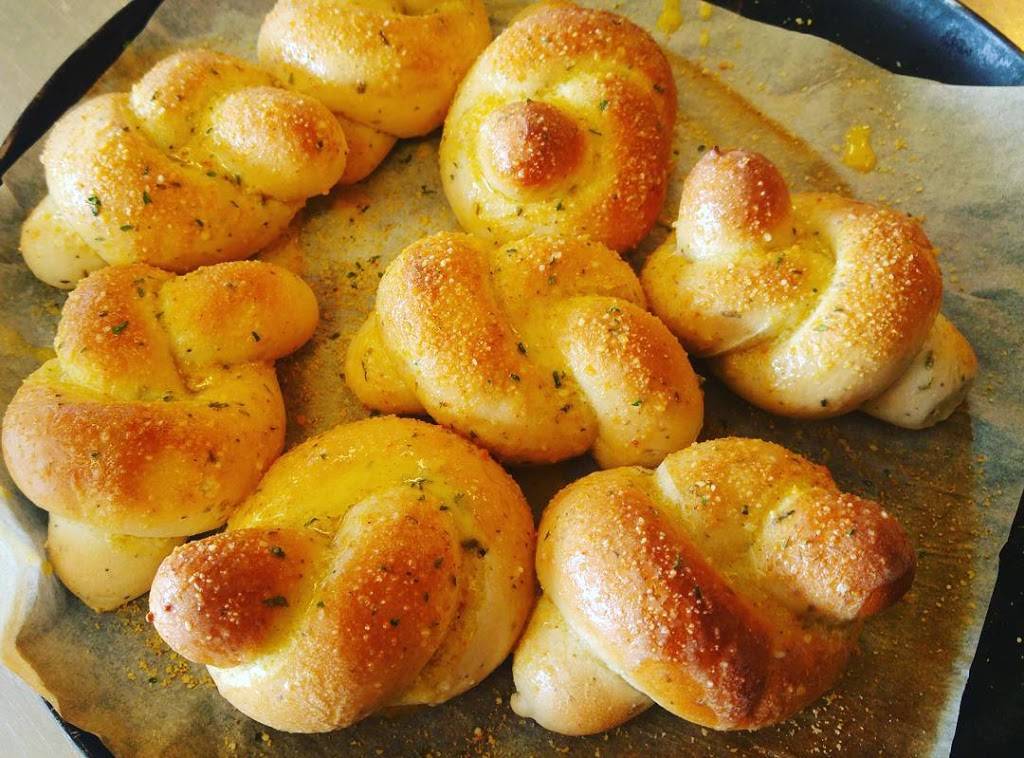 Pit Stop Pizza | restaurant | 1108 Fond Du Lac Ave, Sheboygan Falls, WI 53085, USA | 9204523600 OR +1 920-452-3600