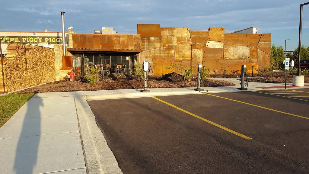 Hardware Sustainable Gastropub and Brewery | restaurant | 2000 W Orchard Rd, North Aurora, IL 60542, USA | 6302993977 OR +1 630-299-3977