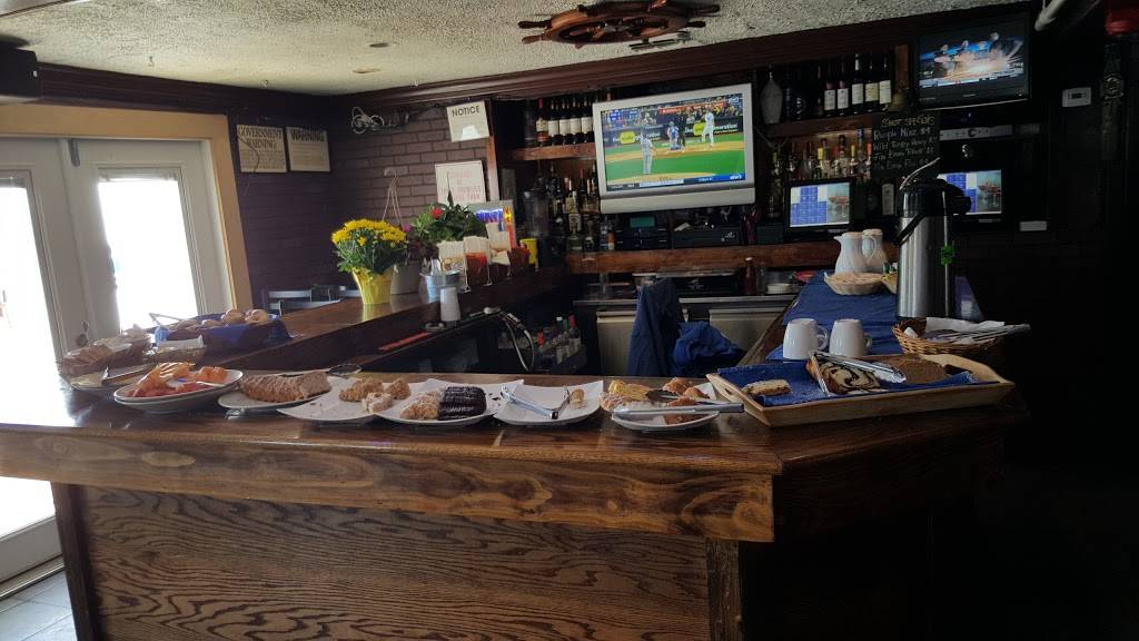 Michaels Porthole | restaurant | 92 New St, Oceanside, NY 11572, USA | 5166081380 OR +1 516-608-1380