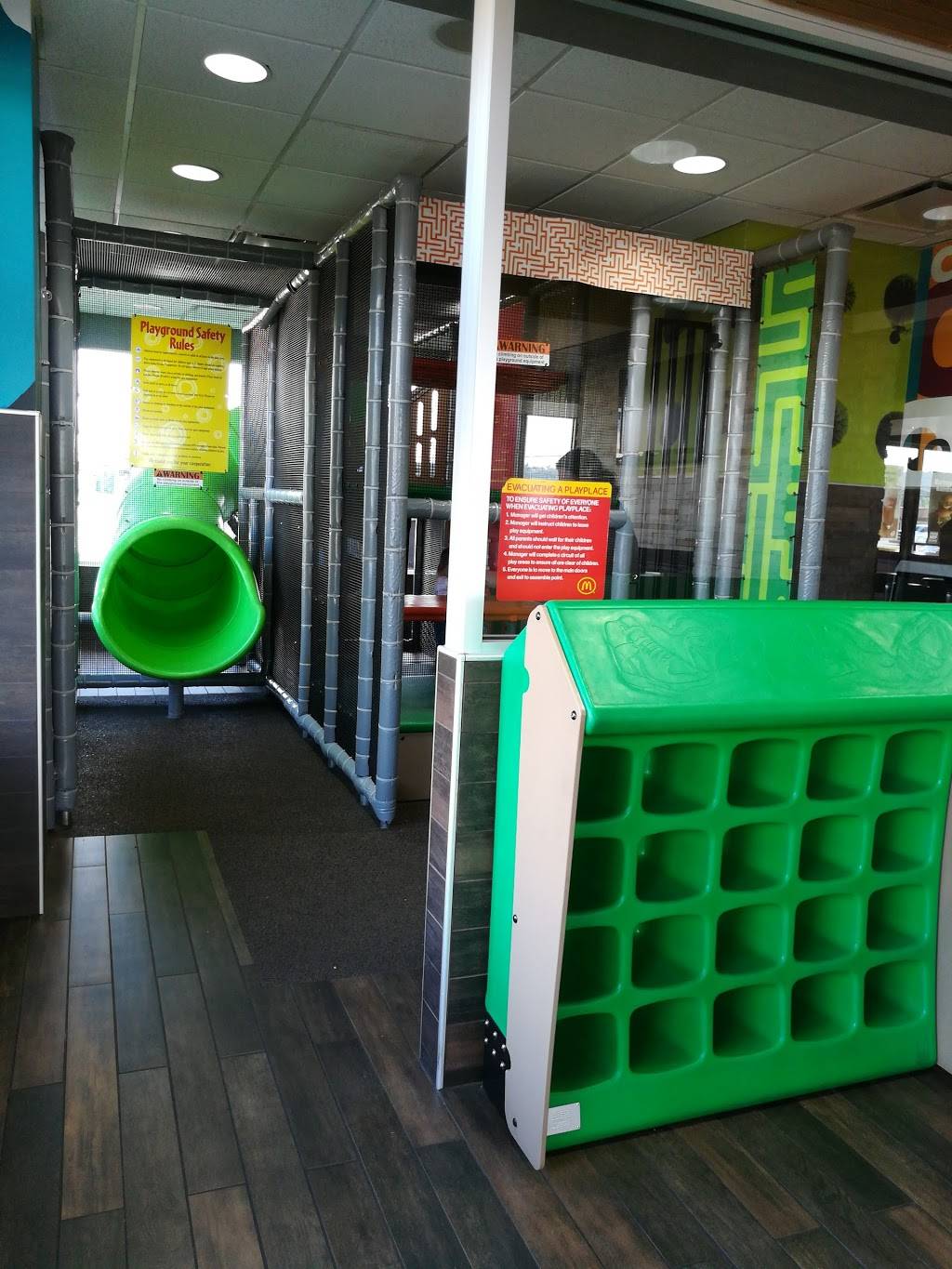 McDonalds | cafe | 100 Garrett Morris Pkwy, Mineral Wells, TX 76067, USA | 9403281930 OR +1 940-328-1930