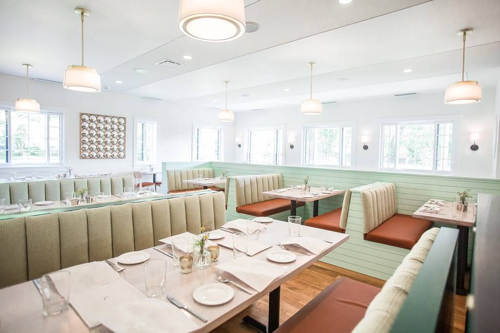 The Pine Room | restaurant | 6325 River Rd, Harrods Creek, KY 40027, USA | 5025284422 OR +1 502-528-4422