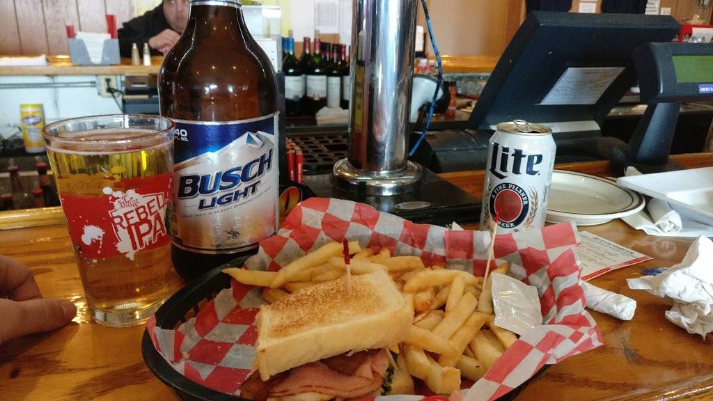 Tippers Seafood & Steak House | restaurant | 324 Delaware Ave, Put-In-Bay, OH 43456, USA | 4192858477 OR +1 419-285-8477