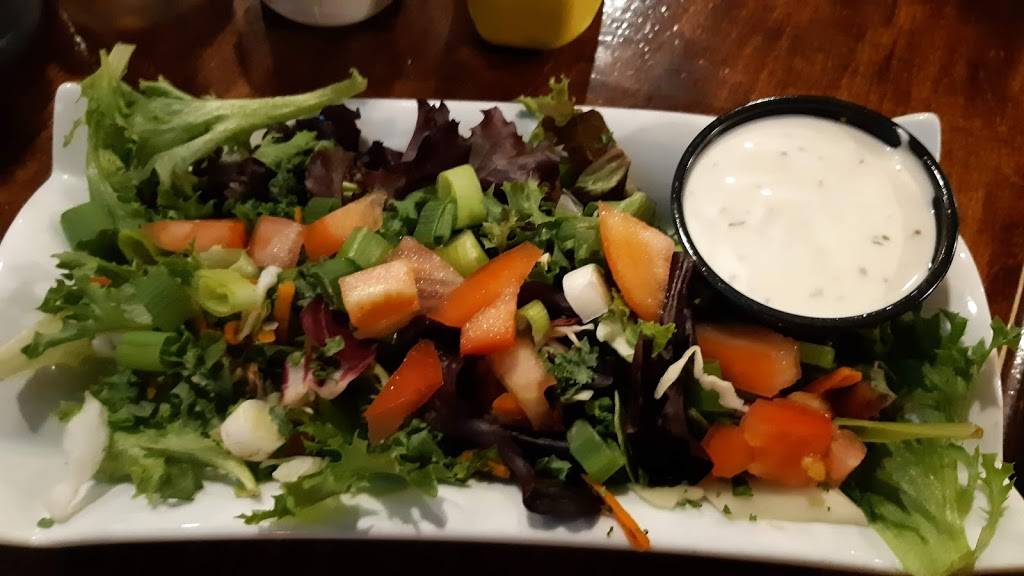 The Gibbled Goose | restaurant | 22-26 Main St S, Waterford, ON N0E 1Y0, Canada | 5194434442 OR +1 519-443-4442