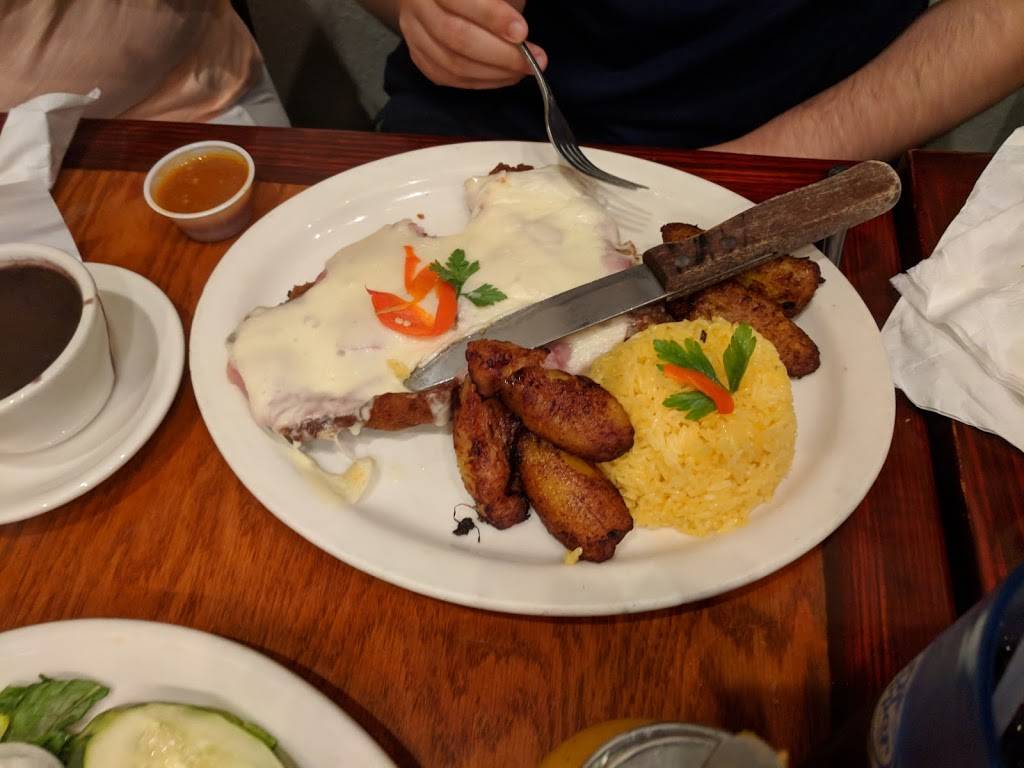 Copacabana Cuban Cafe | restaurant | 320 Dora Drawdy Way, Mt Dora, FL 32757, USA | 3523859000 OR +1 352-385-9000