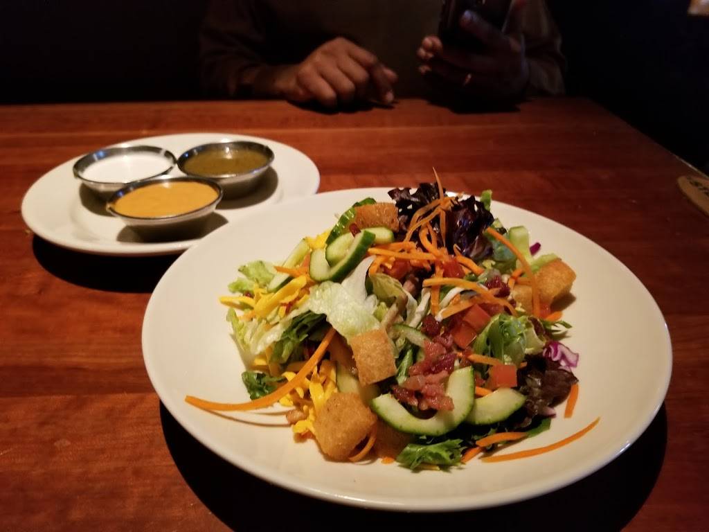 J. Alexanders Restaurant | restaurant | 19200 Haggerty Rd, Livonia, MI 48152, USA | 7344649220 OR +1 734-464-9220