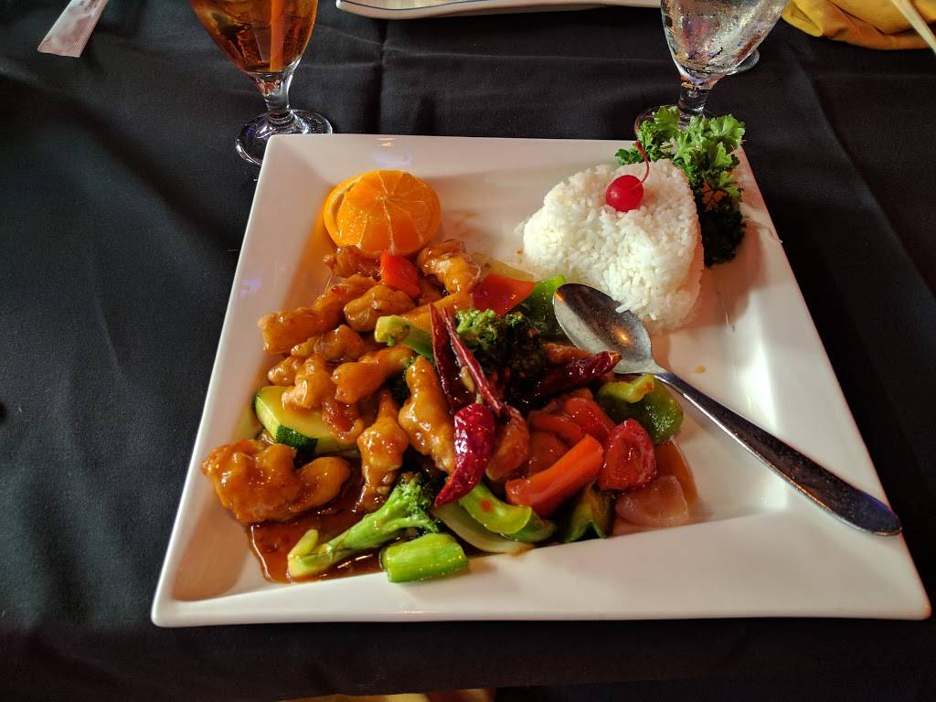 East Moon Asian Bistro | restaurant | 1624 S Lemay Ave, Fort Collins, CO 80525, USA | 9704168333 OR +1 970-416-8333