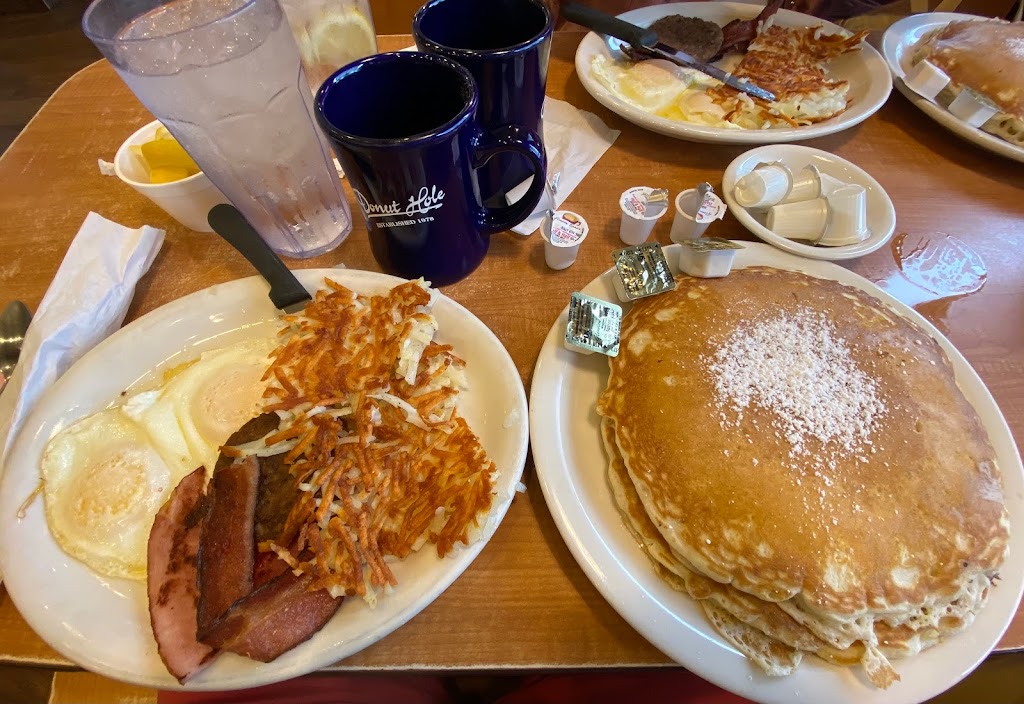 Donut Hole Bakery and Cafe | bakery | 635 Harbor Blvd, Destin, FL 32541, USA | 8508378824 OR +1 850-837-8824