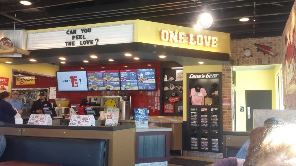 Raising Canes Chicken Fingers | meal takeaway | 7345 Gaston Ave, Dallas, TX 75214, USA | 2143213220 OR +1 214-321-3220