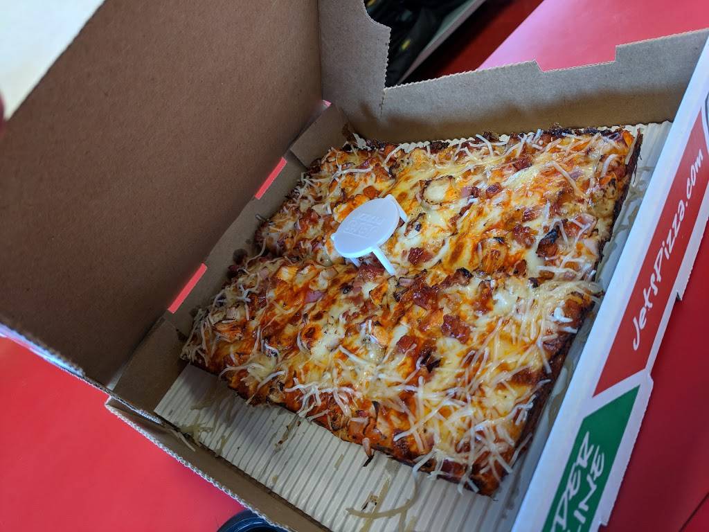 Jets Pizza | meal delivery | 831 N Lincoln Rd, Escanaba, MI 49829, USA | 9062122156 OR +1 906-212-2156