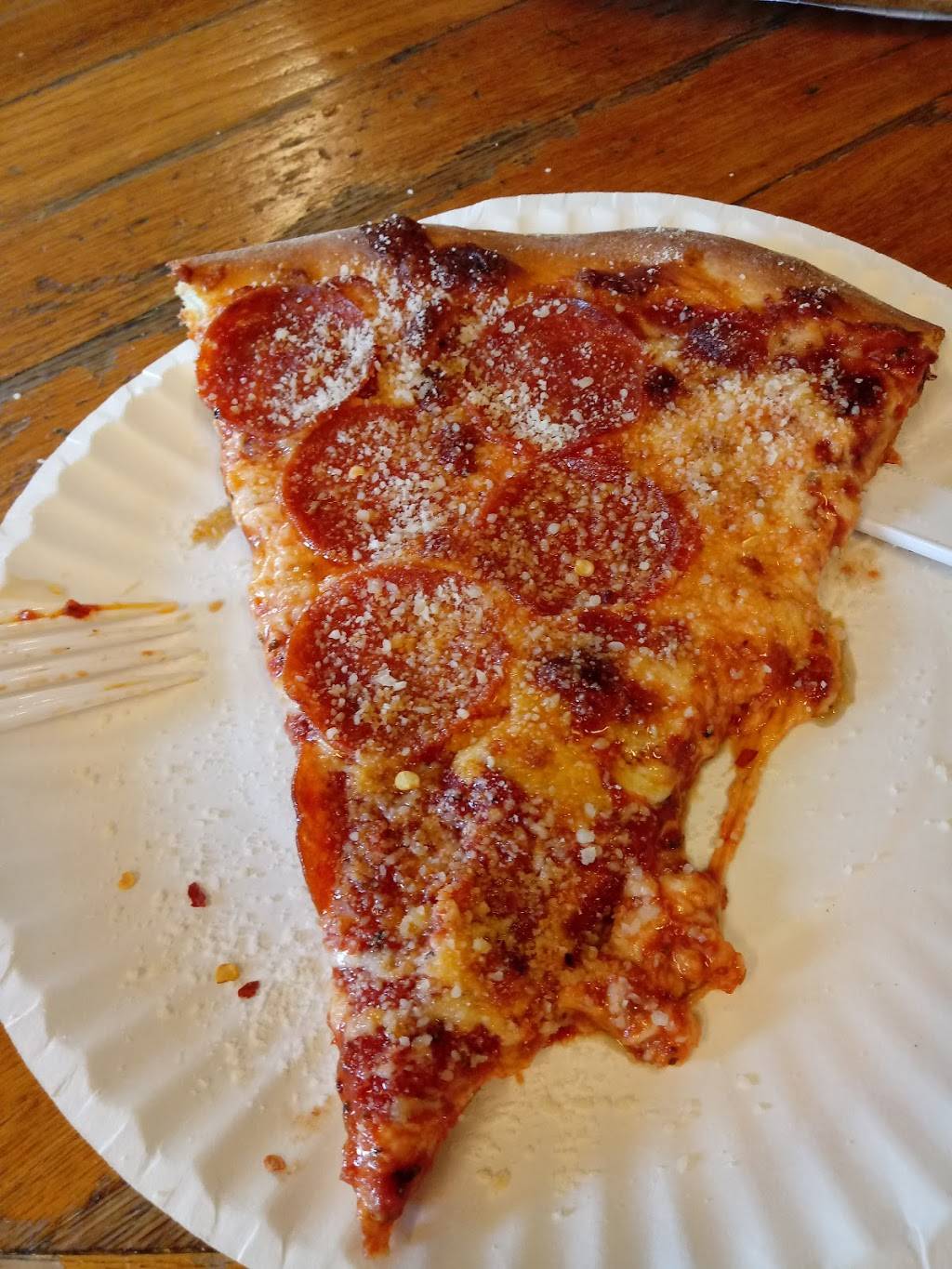 Sys New York Pizza | restaurant | 1211 Alder St, Eugene, OR 97401, USA | 5416869598 OR +1 541-686-9598