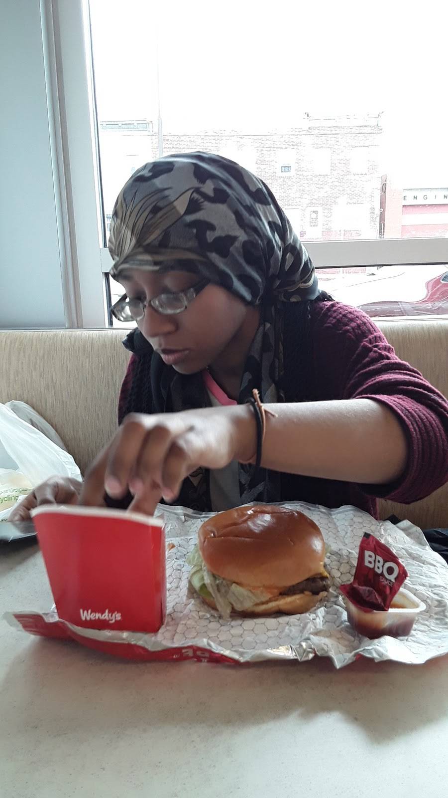 Wendys | restaurant | 5601 Chestnut St, Philadelphia, PA 19139, USA | 2672337330 OR +1 267-233-7330