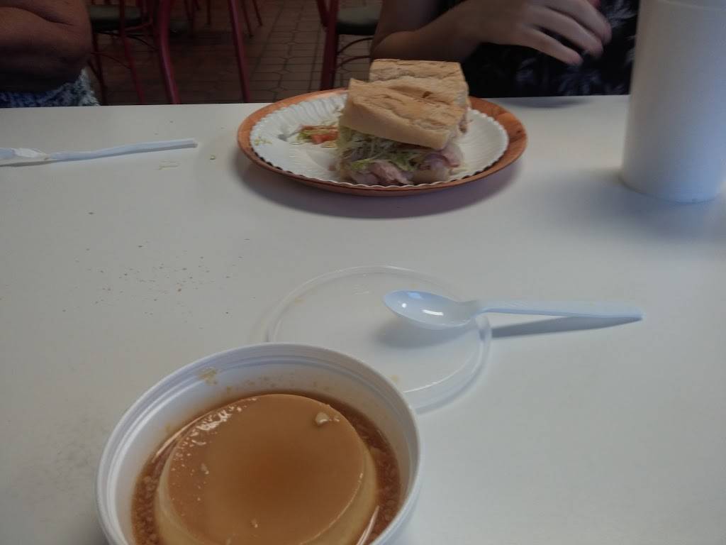 Bearss Sandwiches | restaurant | 14022 N Florida Ave, Tampa, FL 33613, USA | 8139619486 OR +1 813-961-9486