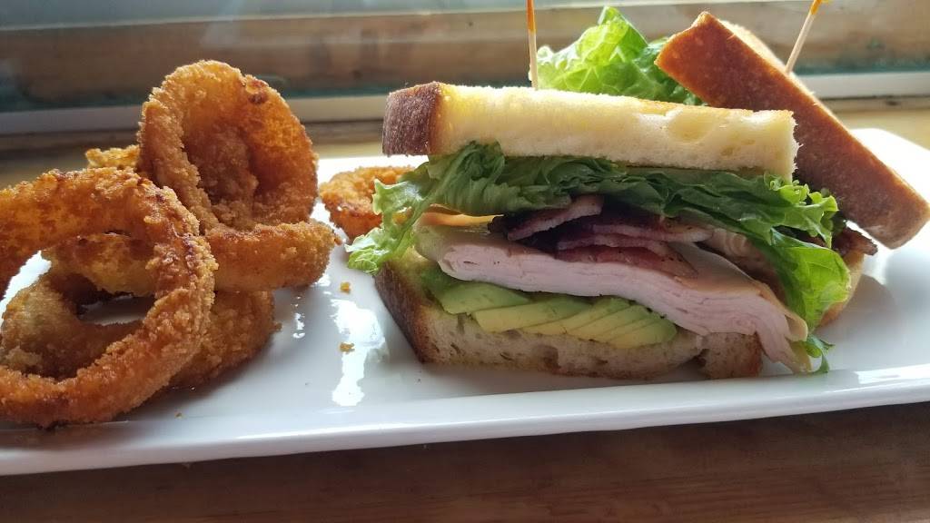 PB Shore Club | restaurant | 4343 Ocean Blvd, San Diego, CA 92109, USA | 8582727873 OR +1 858-272-7873