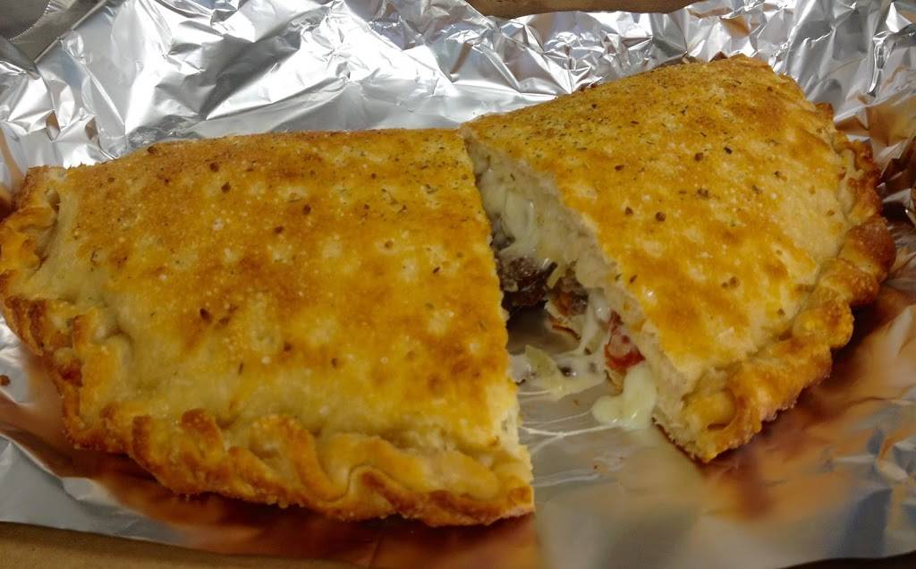 Hunt Club Pizza | restaurant | 9 Hunt Club Dr, Ridgeley, WV 26753, USA | 3047384042 OR +1 304-738-4042